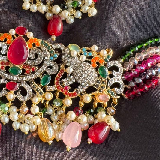 Exquisite Multi-Color Kundan & Pearl Choker Set with Maang Tikka