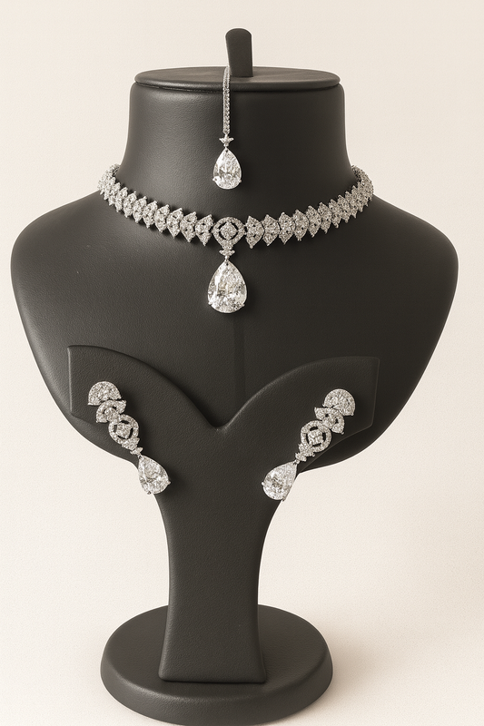 Luxury Silver-Plated Jewelry Set with Teardrop Cubic Zirconia Stones – Necklace, Earrings & Maang Tikka