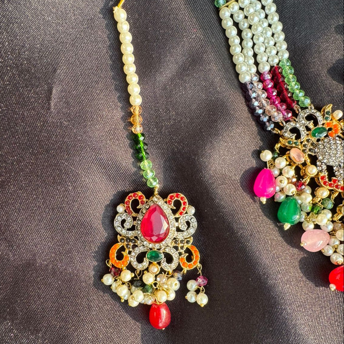 Exquisite Multi-Color Kundan & Pearl Choker Set with Maang Tikka