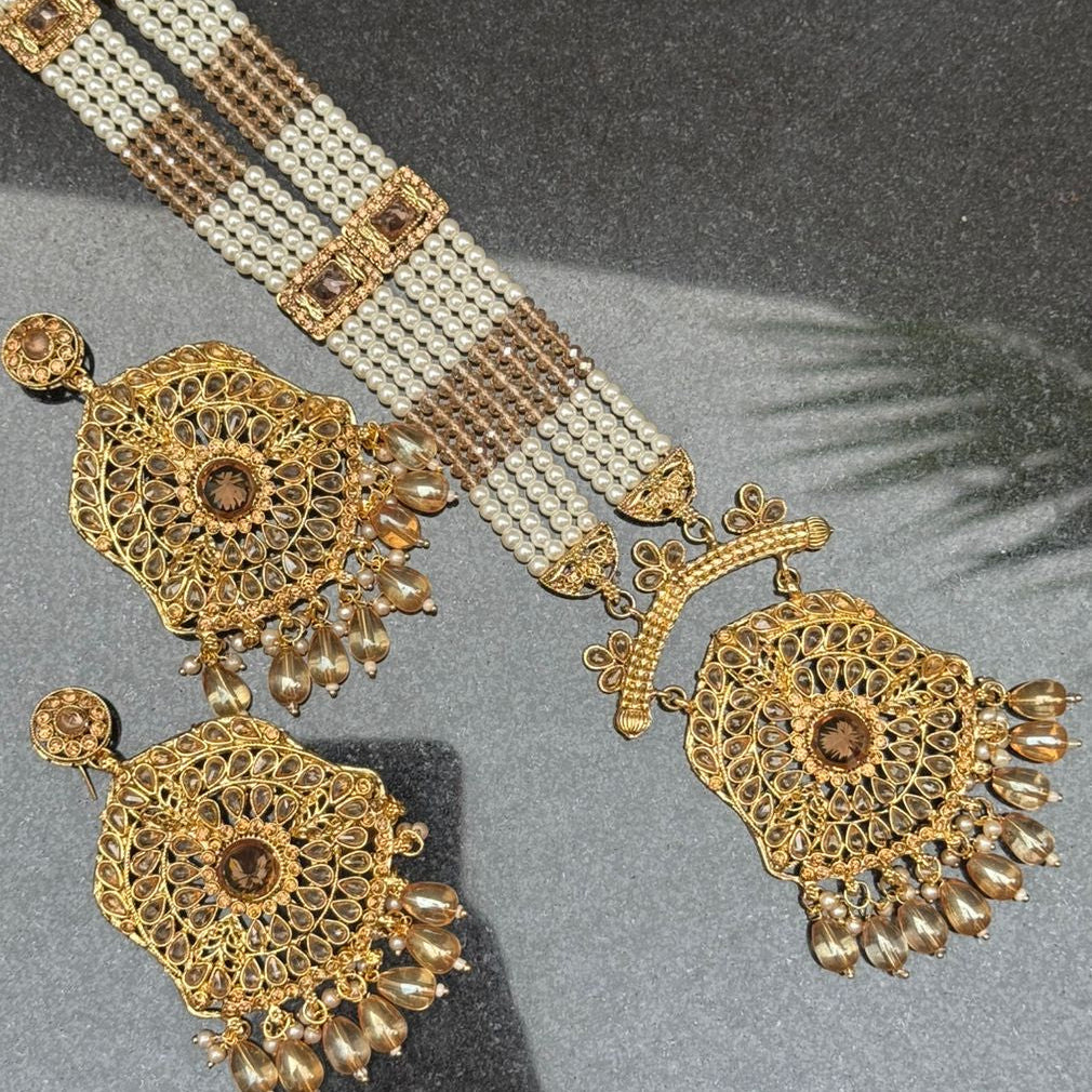 Grand Antique Gold-Plated Kundan & Pearl Long Necklace Set with Maang Tikka
