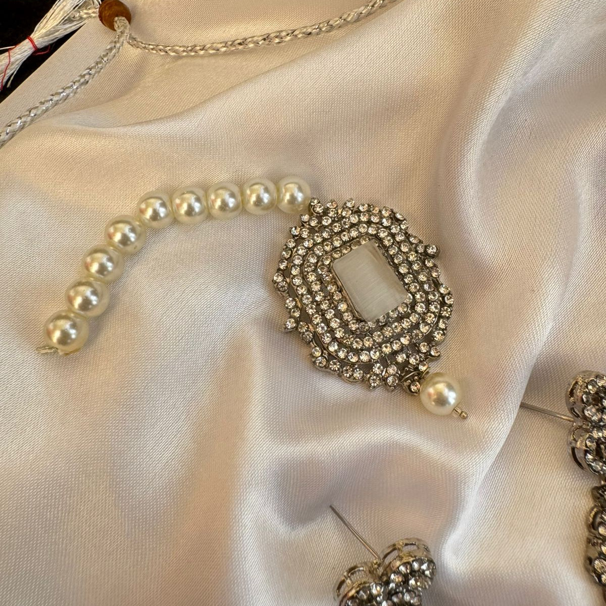 Antique Silver Finish Polki Style with Pearls Choker Necklace Set